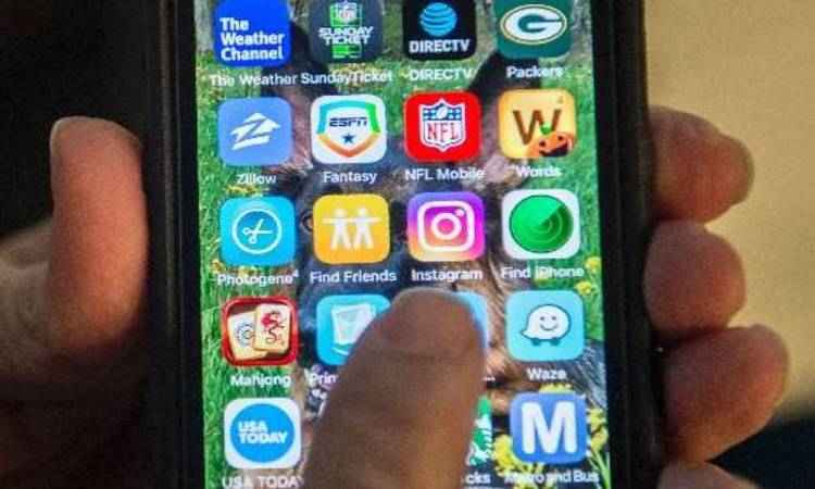 Estados Unidos batem recorde no uso de smartphones e internet  - AFP/ ANDREW CABALLERO-REYNOLDS 