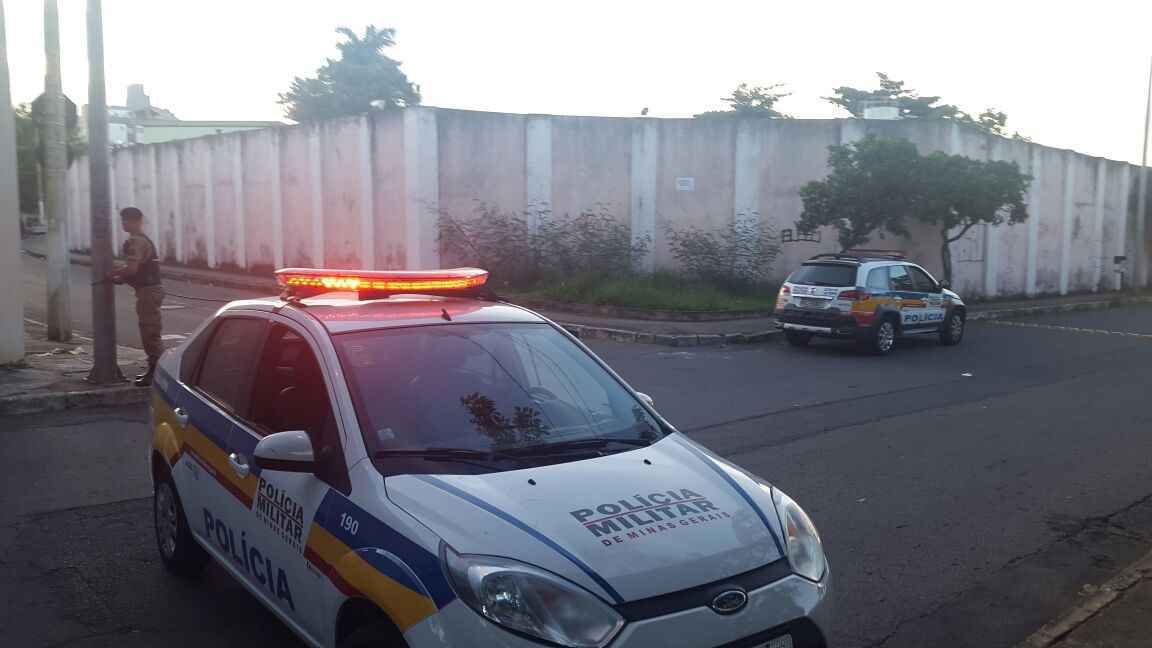Detentas queimam colchões em penitenciária de Belo Horizonte - Túlio Santos/EM/DA Press