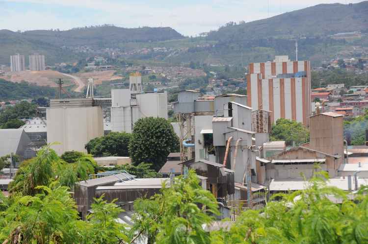 Distritos industriais começam a ser resgatados do abandono em Minas