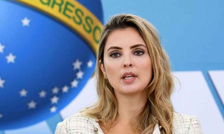 Juiz proíbe jornal de publicar reportagem sobre chantagem a Marcela Temer - / AFP / EVARISTO SA 