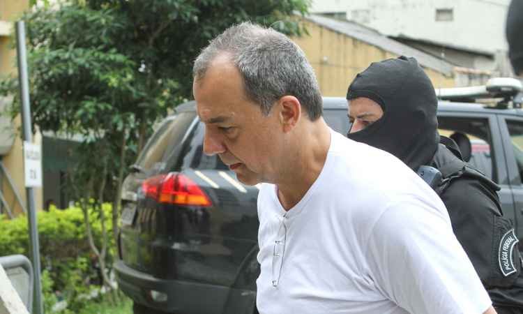 Cabral passa mal e é atendido em UPA do Complexo de Bangu - Rodrigo Felix Leal