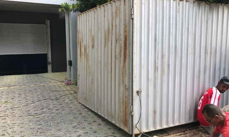 Imóveis perto da folia usam tapumes contra vandalismo do carnaval - Benny Cohen