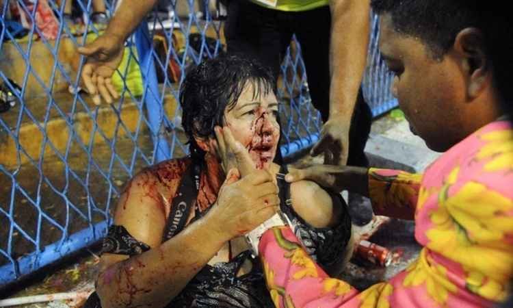 Acidente com carro alegórico deixa oito feridos na Marquês de Sapucaí  - Reprodução/Twitter