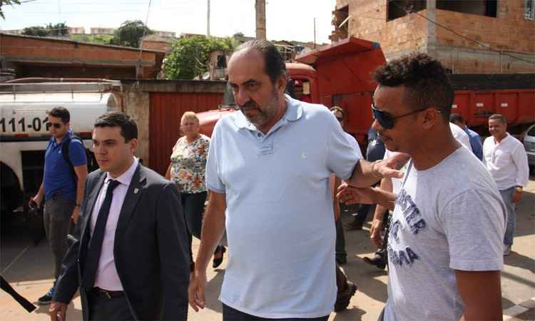 Chuva ressalta desafios para o trânsito de Belo Horizonte - Edésio Ferreira/EM/DA Press