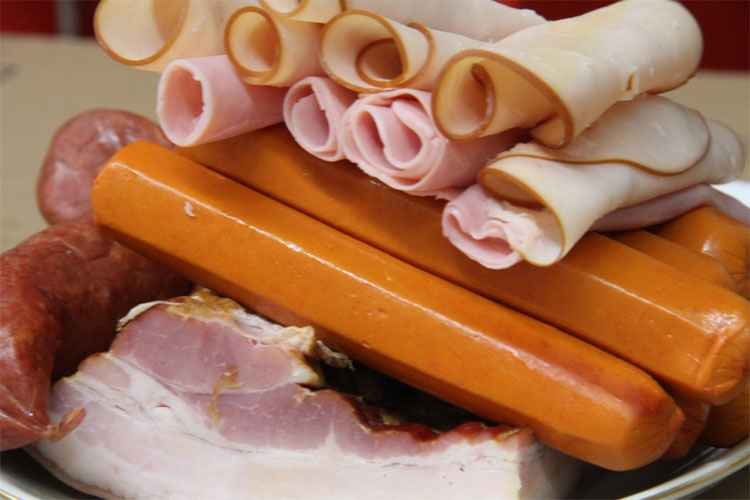 Embalagem de pasta de carne (embutidos) teria gerado polêmica sobre papelão - Sidney Lopes/EM/D.A Press