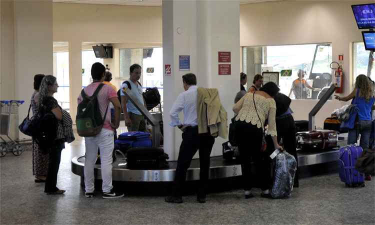 Justiça de Minas manda cia aérea indenizar passageiro por extravio de malas - Juarez Rodrigues/EM/D.A Press - 07/05/15