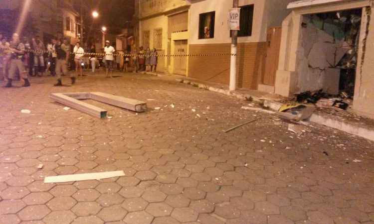 Bandidos arrombam caixa eletrônico dentro da prefeitura de Raposos - Internet/ Whatsapp: Reprodução