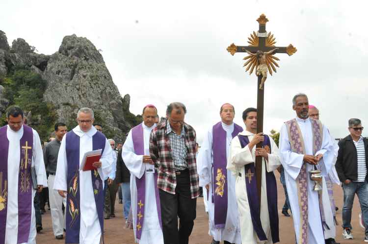 Inauguração do Horto das Oliveiras marca o início de atos da semana santa - Jair Amaral/EM/D.A Press