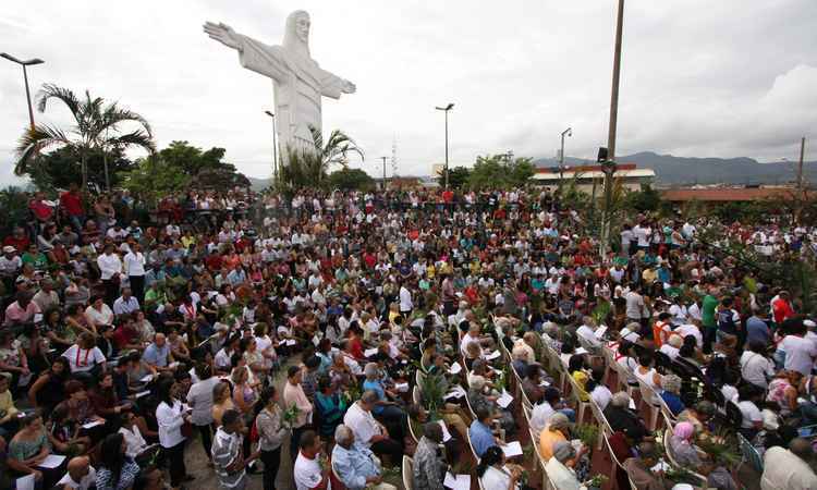 Em abertura da semana santa, dom Walmor destaca a necessidade da busca pela paz - Edésio Ferreira/EM/D.A PRESS