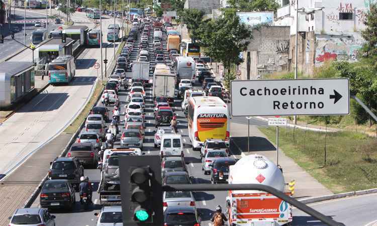 Motoristas sentem impacto da desativação do terminal José Cândido - Edésio Ferreira/EM/DA Press