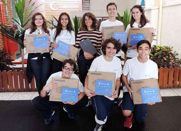 Escola na Grande São Paulo presenteia alunos do Ensino Médio com Chromebooks - Dino