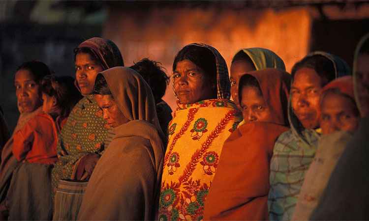 Estado indiano entrega pás de madeira para mulheres se defenderem de maridos - Wikimedia Commons/Reprodução
