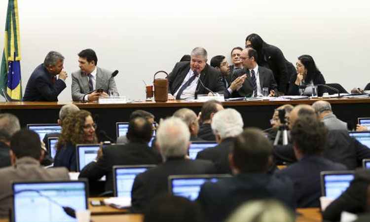 Comissão conclui votação de destaques e reforma da Previdência vai a plenário - Marcelo Camargo/Agência Brasil