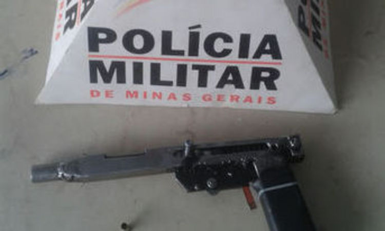 Briga em escola termina com arma apreendida no  Sul de Minas - Polícia Militar (PM)/divulgação 