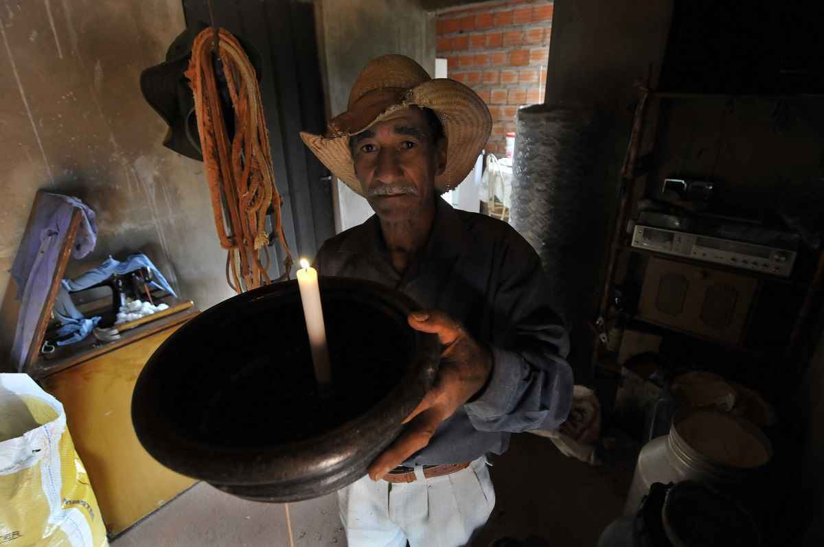 Moradores de comunidade erguida pela Cemig, em Turmalina, sofrem com falta de luz - Juarez Rodrigues/M/D.A. Press