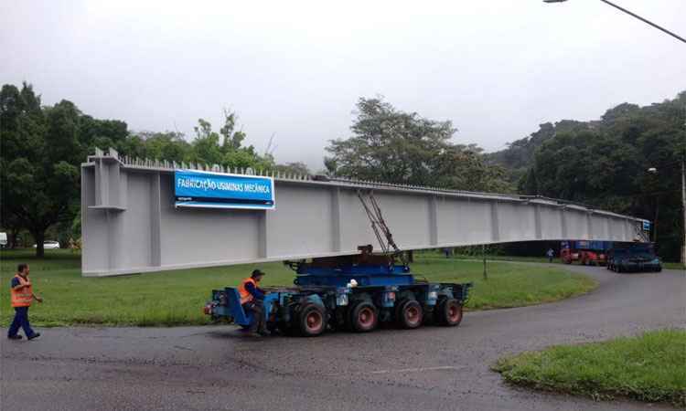 BHTrans realiza operação para chegada de vigas de novo viaduto na Lagoinha - Usiminas/Divulgação