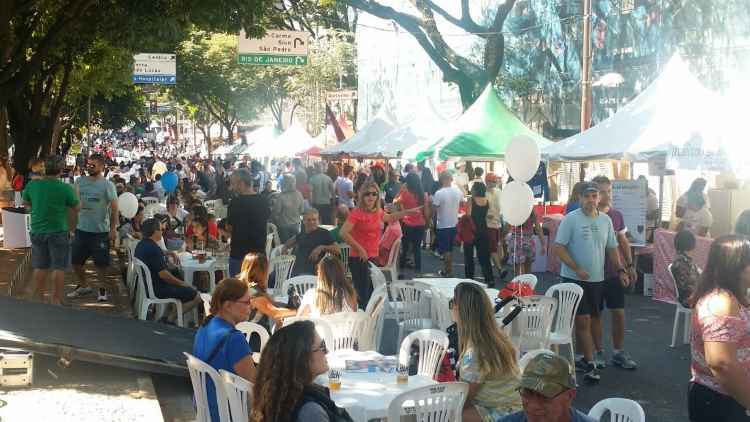 Festa italiana na Savassi começa a receber bom público - Paulo Filgueiras/EM.D.A Press