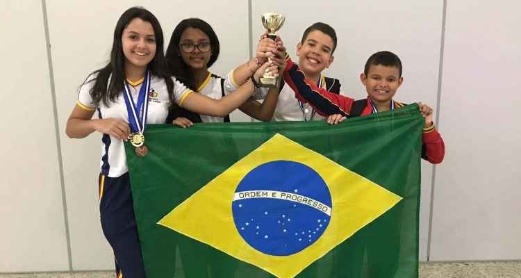 Estudantes de Contagem conquistam medalha de bronze em olimpíada de raciocínio na Grécia - Arquivo Pessoal/Divulgação