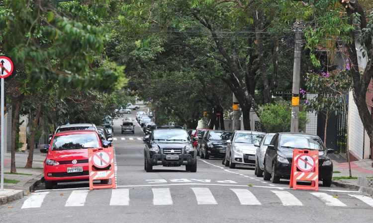 Novas mudanças no trânsito de BH começam pelo Bairro São Pedro - Alexandre Guzanshe/EM/DA Press