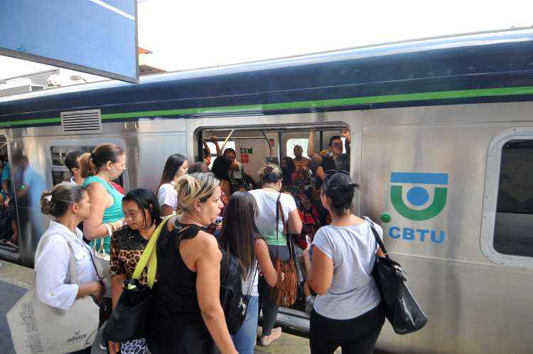 Manutenção em trilhos vai aumentar intervalo do metrô no domingo - Ramon Lisboa/EM/D.A Press.