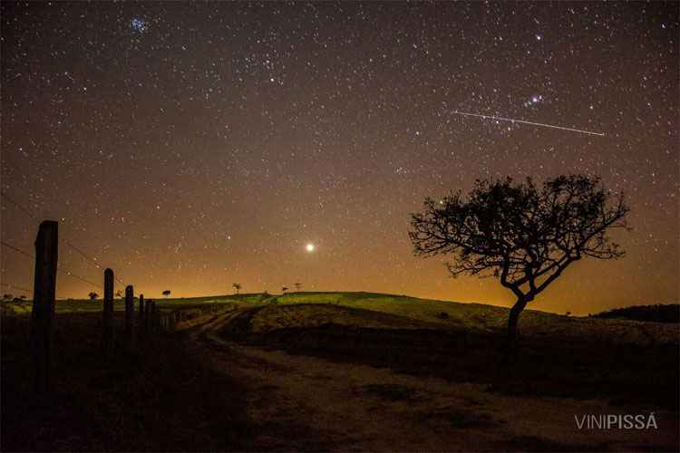 Chuva de meteoros Delta-Aquáridas ilumina o céu de Minas - Vinipissá/Divulgação