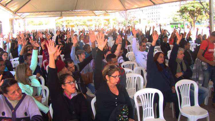 Servidores municipais rejeitam reajuste salarial de 2,53% proposto pela PBH - Sindibel / Divulgação