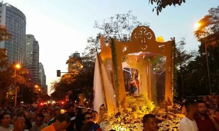 BH celebra dia da padroeira na Praça da Rodoviária, no Centro de BH  - Leandro Couri/EM/D.A.Press