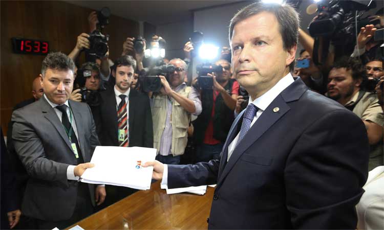 Presidente da OAB pede ao STF para Maia desengavetar impeachment de Temer - Fabio Rodrigues Pozzebom/Agência Brasil