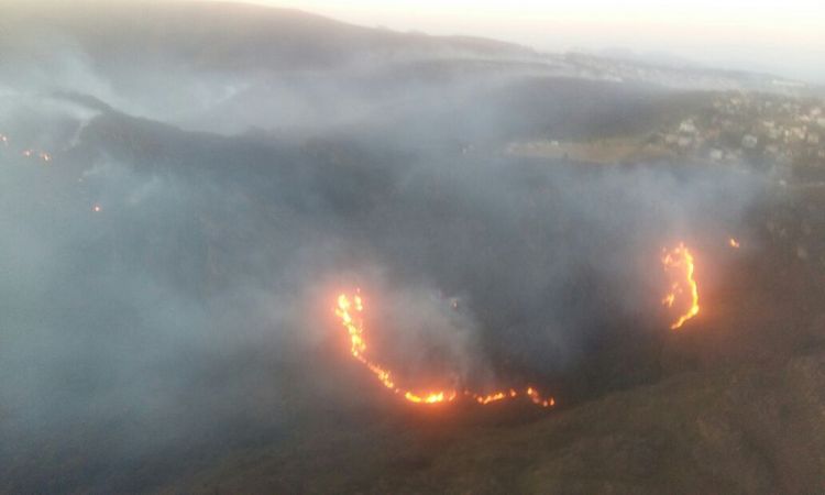 Incêndio na Serra do Rola-Moça avança para região do Condomínio Retiro das Pedras - Divulgação/Corpo de Bombeiros