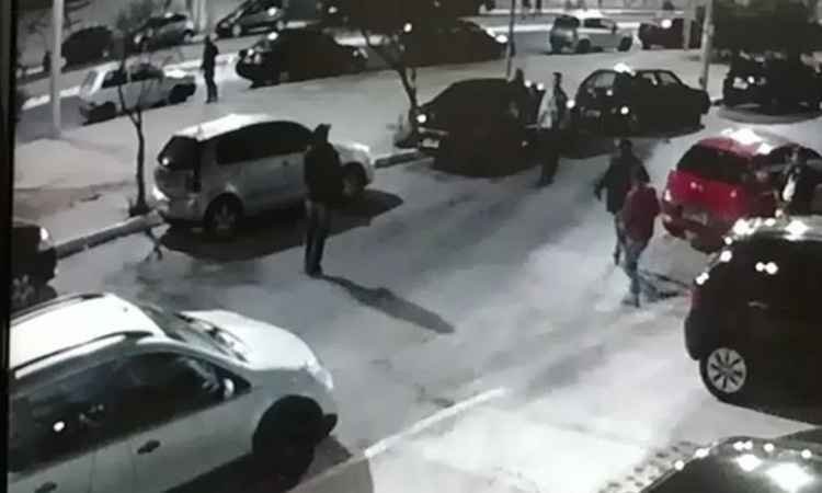 Trio que assassinou homens na porta de boate em Contagem morre em tiroteio com PM - Reprodução/ Internet/ Youtube
