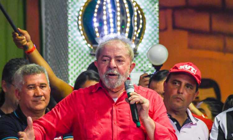 MPF-DF denuncia Lula e mais 6 pessoas por corrupção na Operação Zelotes - / AFP / Apu Gomes 