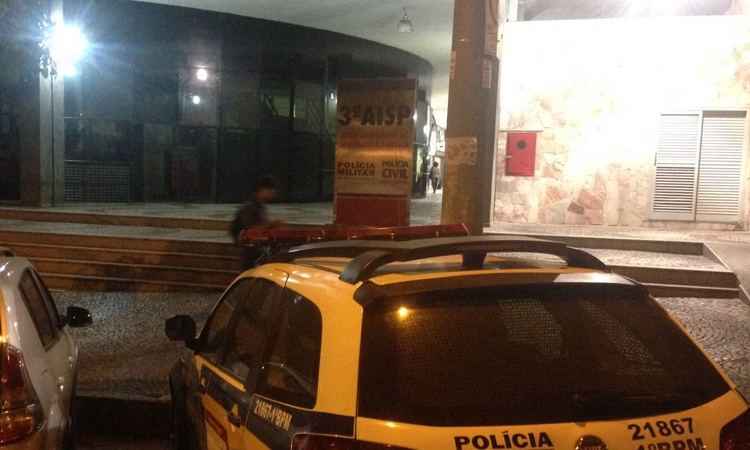 Policiais fecham o cerco para encontrar homem que raptou ex-mulher no Barro Preto - João Henrique do Vale/EM/D.A.Press