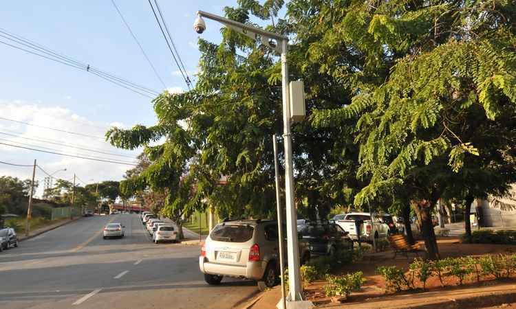 MPF quer brecar multa de trânsito por meio de câmeras de monitoramento em vias públicas - Rodrigo Clemente/EM/D.A.Press