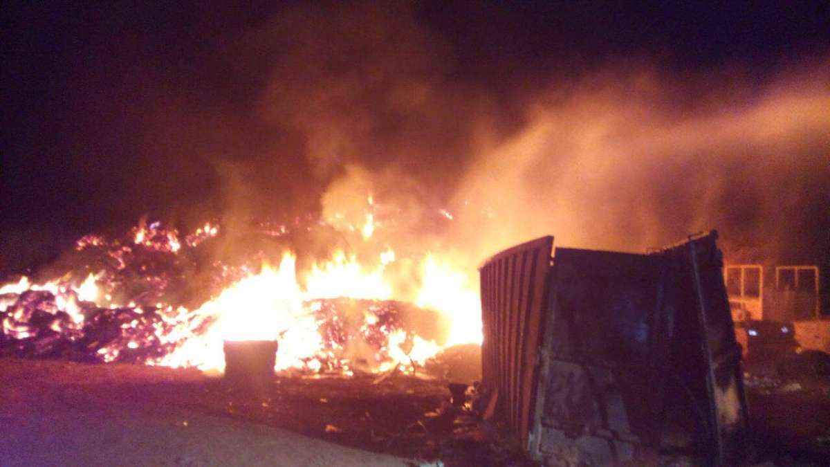 Incêndio em depósito de lixo ameaça Parque da Serra do Rola-Moça - Corpo de Bombeiros/Divulgação