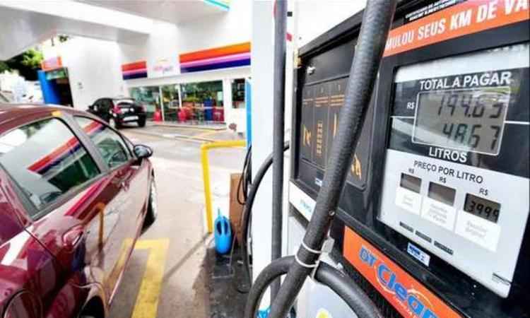 Receita de impostos reage com a gasolina mais cara - Beto Novaes/EM/D.A Press