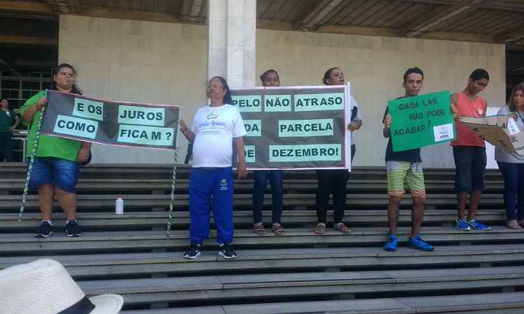 Representantes de Apaes protestam contra atraso de repasse do Governo de Minas - Apae-BH/Divulgação