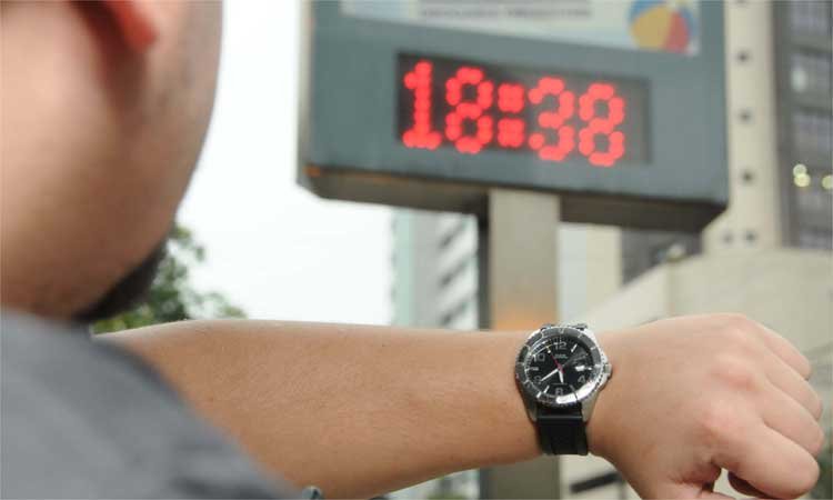 Horário de verão começa à 0h deste domingo em 10 estados - Marcos Vieira/EM/D.A Press