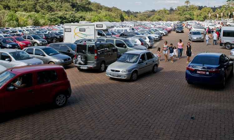 Justiça autoriza shoppings e supermercados de BH a cobrar estacionamento - William Gomes/Divulgacao 