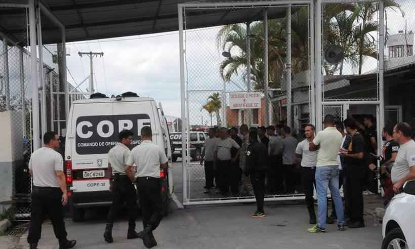 Agentes penitenciários vítimas de atentado em Contagem seguem internados - Paulo Filgueiras/EM/D.A PRESS