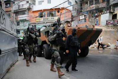 Instituto de Segurança Pública revela recorde de apreensão de fuzis no Rio de Janeiro - Dino
