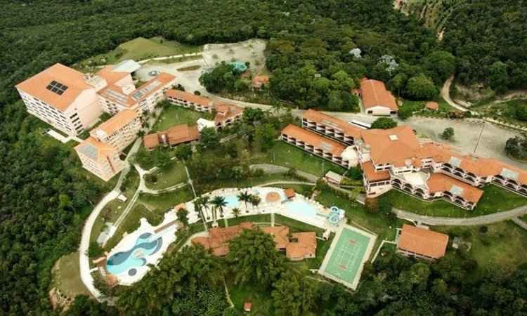 Bandidos invadem resort e explodem caixa eletrônico em Caeté  - Reprodução/Facebook