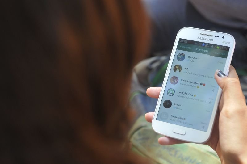 Uso excessivo de celular pode comprometer funcionalidade de neurônios - Minervino Júnior/CB/D.A Press