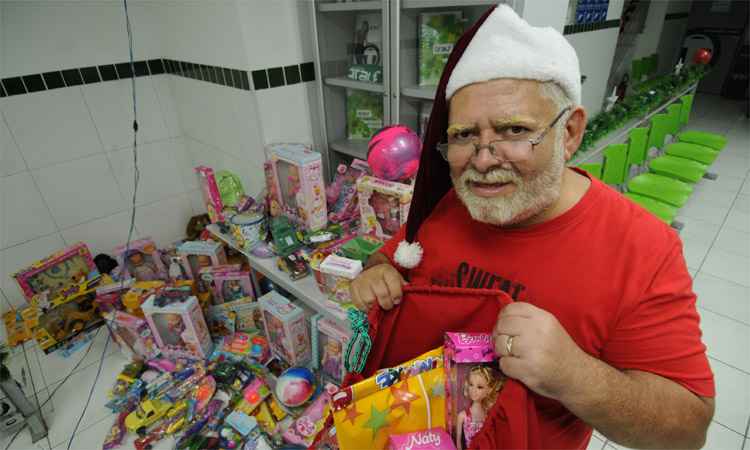 Voluntários que distribuem presentes no Natal têm dificuldades em arrecadar doações - Leandro Couri/EM/DA Press