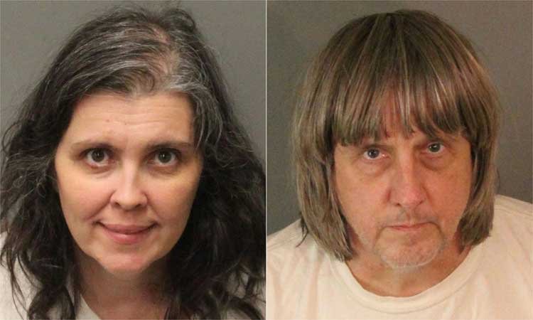 Casal mantinha 13 filhos acorrentados e famintos na Califórnia - AFP PHOTO / Riverside County Sheriff's Department