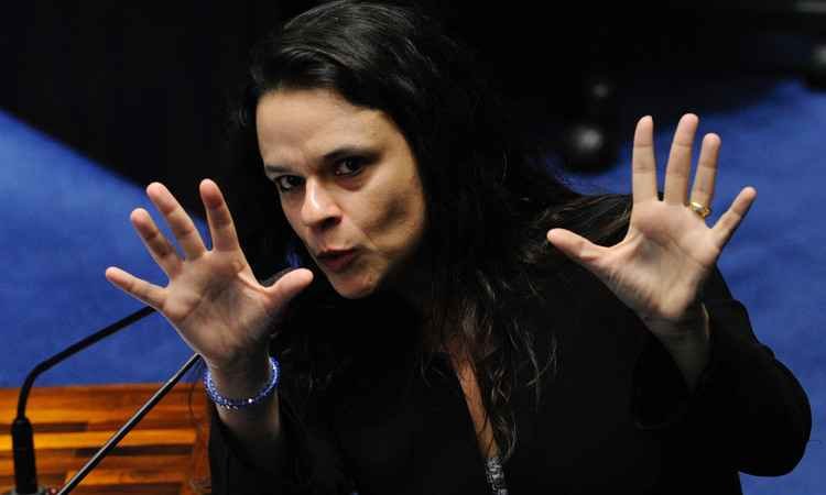  'Eu não passei a existir no impeachment', diz Janaina Paschoal  -  Edilson Rodrigues