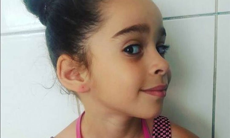 Menina de 7 anos morre após fazer 'desafio do desodorante' - Reprodução/Facebook