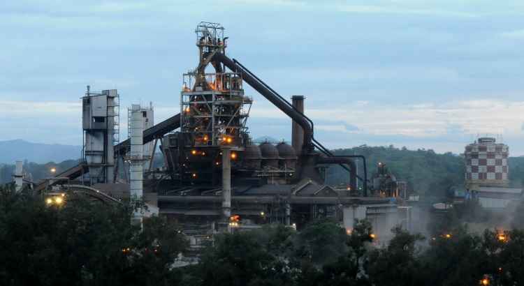 Brasil pedirá aos EUA para ficar de fora da sobretaxa às importações de alumínio e aço - Tulio Santos/EM/D.A Press