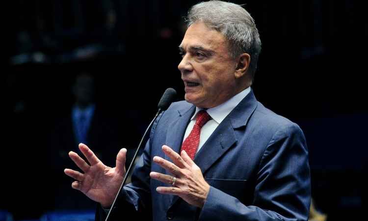 'Candidatura Temer é encenação, obra do marketing oficial' diz Alvaro Dias' - Geraldo Magela
