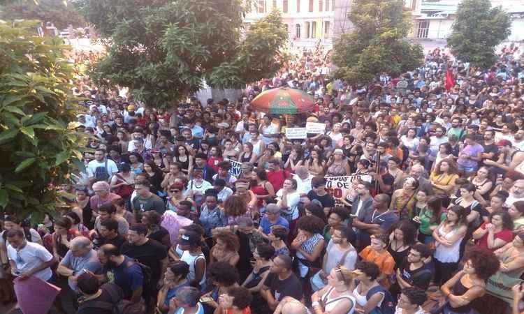 Greve de professores continua por tempo indeterminado - Ramon Lisboa/EM/D.A.Press