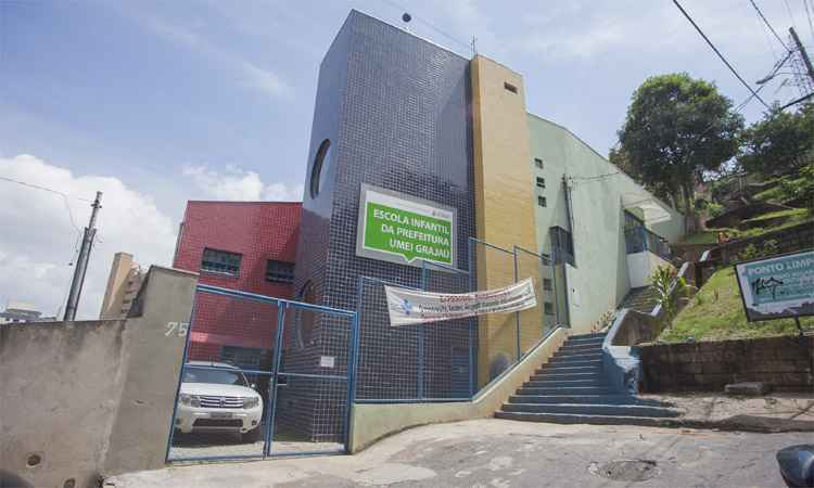 Sudecap vistoria Umei Grajaú após desabamento de parte de muro - Prefeitura de BH/Divulgação